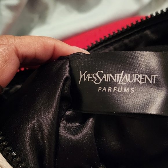 YVES SAINT LAURENT COSMETIC BAG - Picture 3 of 10
